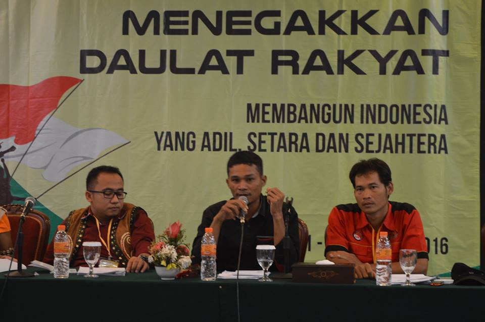 Members of the Confederation of Indonesian People's Movements (KPRI) speaking at its fourth national conference in Jakarta. From left: Glorio Sanen, William Marthom and Sugiyono. Photo by KPRI.